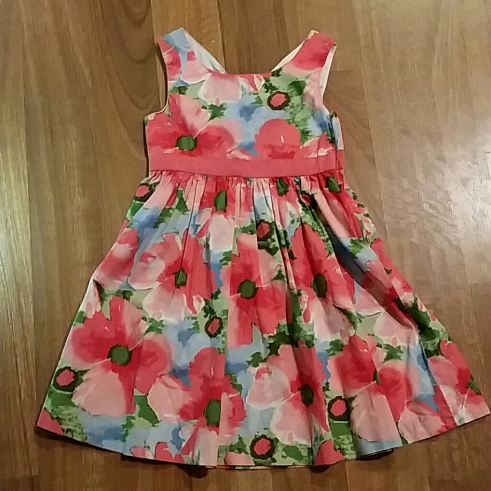 Girls floral dress size 6.